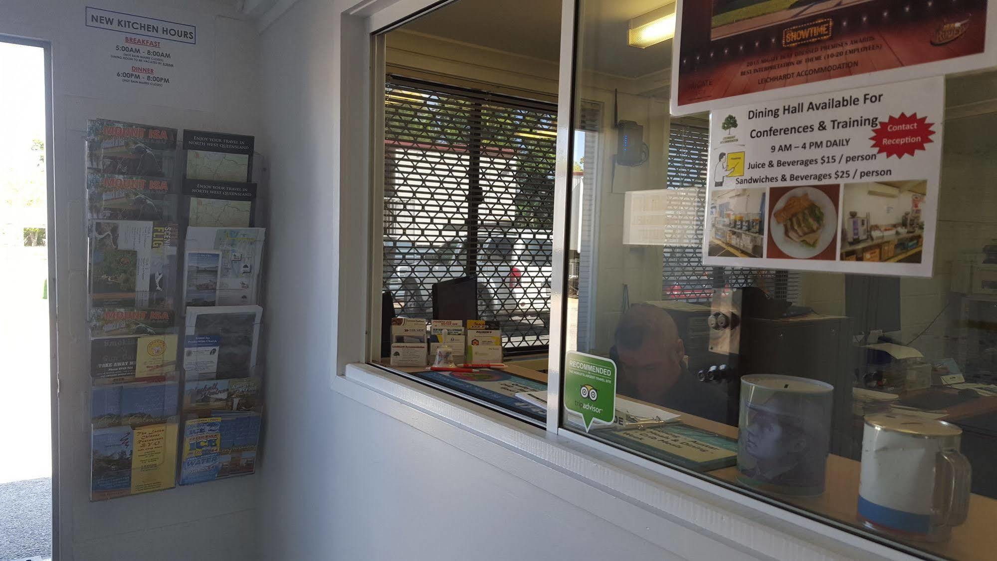 Leichhardt Accommodation Mount Isa Ngoại thất bức ảnh